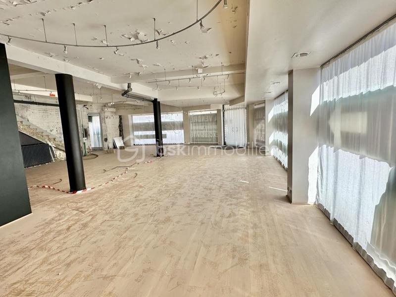 Immeuble - 250 m² - 2 pièces