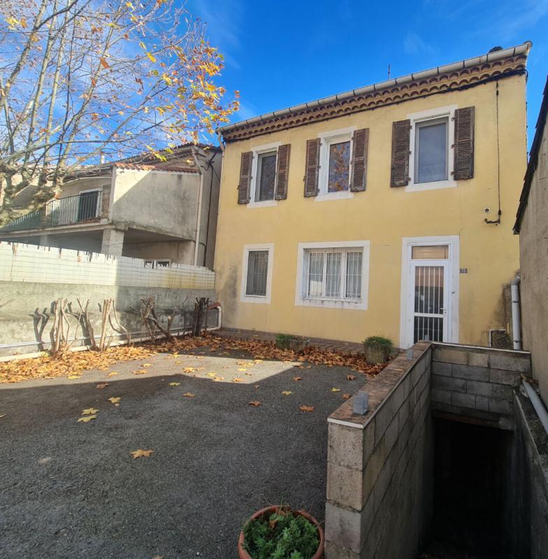 Maison - 197 m² - 8 pièces