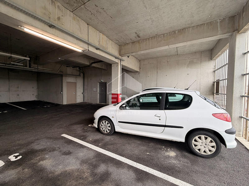Parking - 14 m²