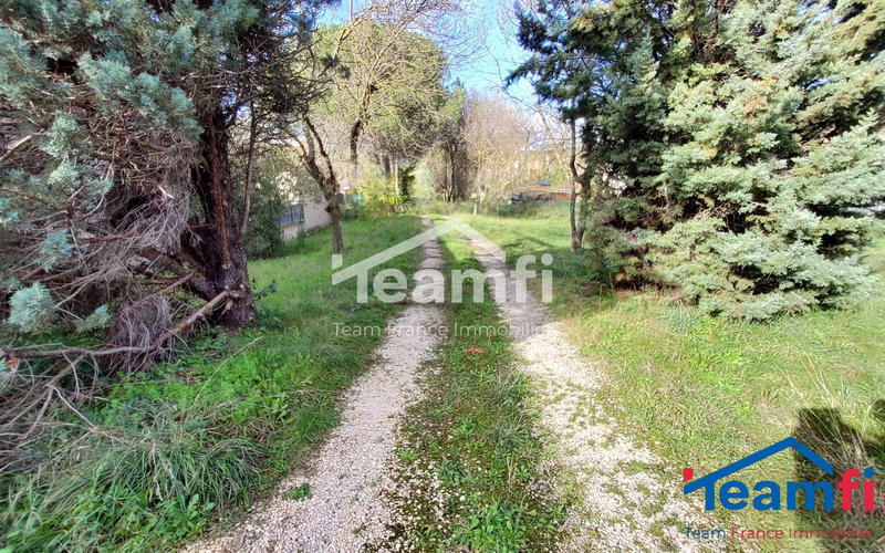 Terrain - 800 m²