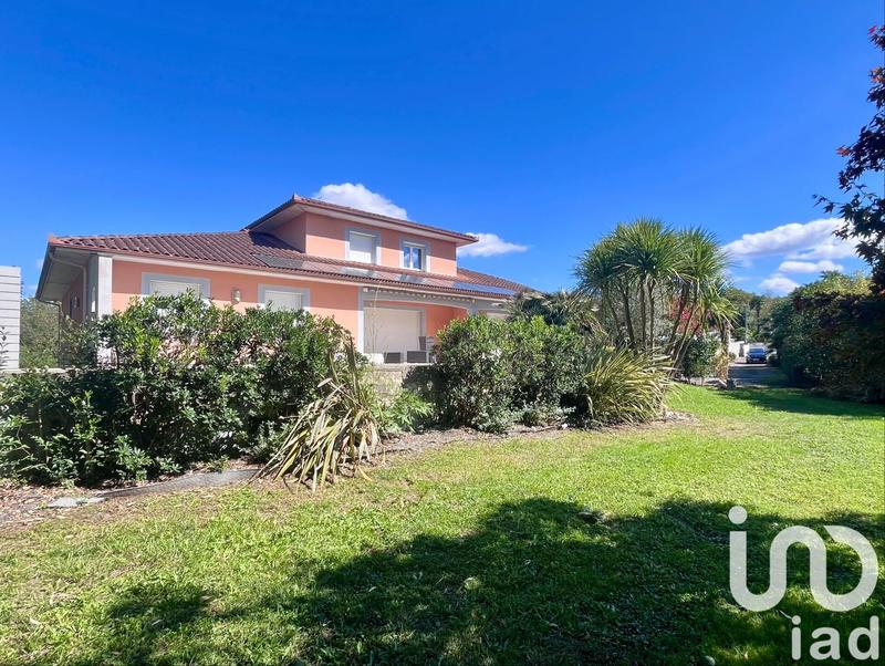 Maison - 196 m² - 7 pièces