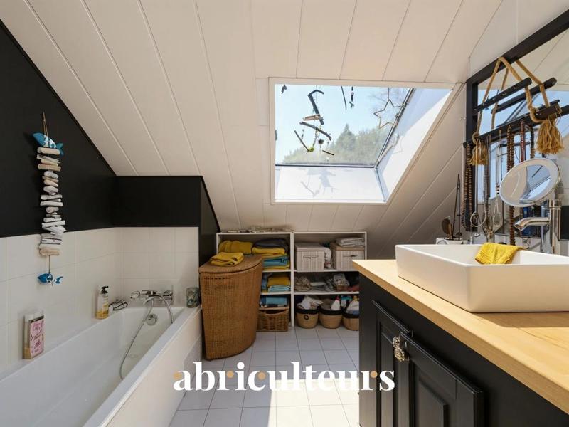 Maison ancienne - 433 m² - 16 pièces