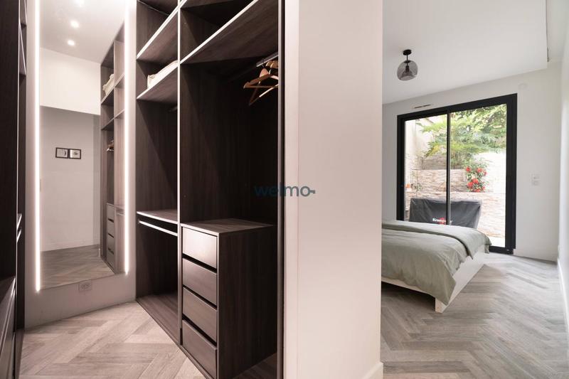 Maison - 210 m² - 9 pièces