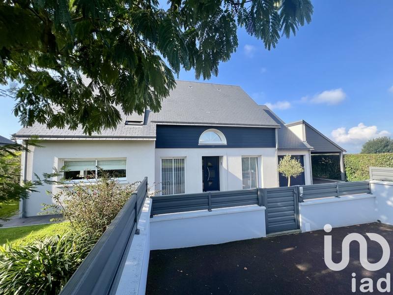 Maison - 185 m² - 9 pièces