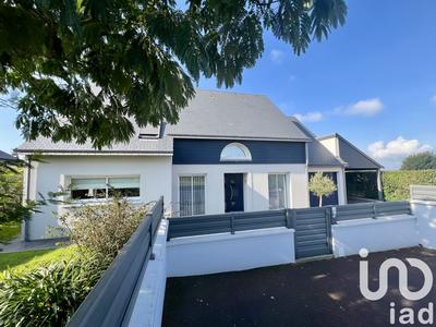 Maison - 185 m² - 9 pièces