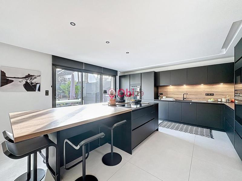 Maison - 135 m² - 5 pièces