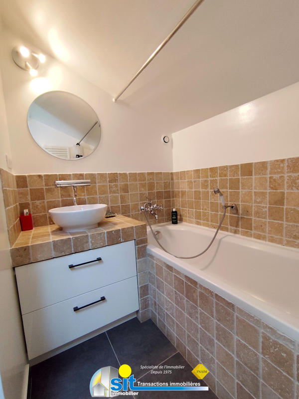 Maison - 194 m² - 8 pièces