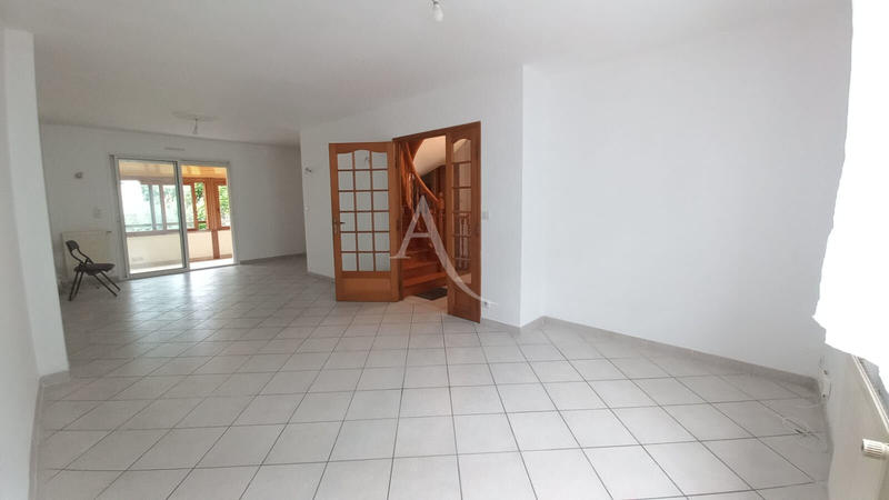 Maison - 195 m² - 10 pièces