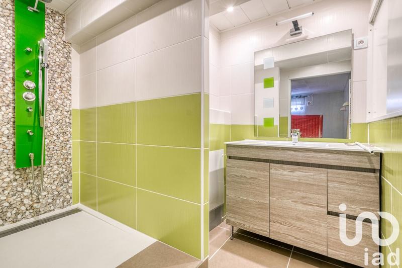 Maison - 218 m² - 8 pièces