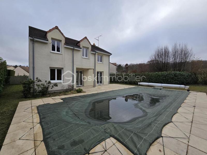 Maison - 153 m² - 5 pièces