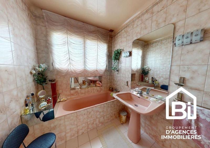 Maison - 145 m² - 6 pièces