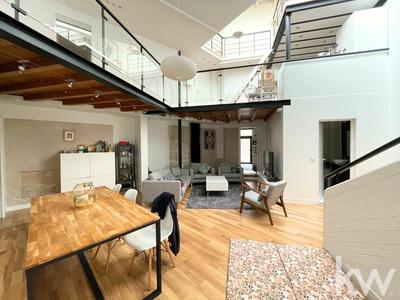 Loft - 151 m² - 5 pièces