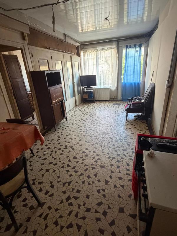 Propriété - 200 m² - 11 pièces