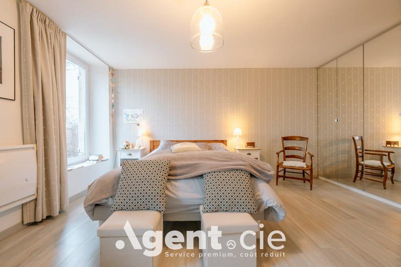 Maison ancienne - 170 m² - 9 pièces