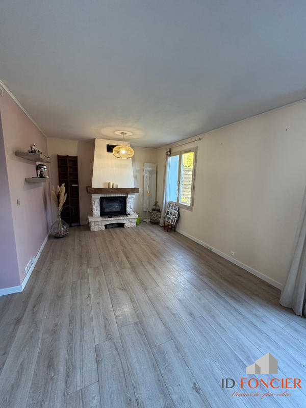 Maison - 97 m² - 5 pièces