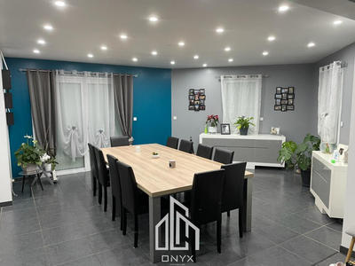 Maison - 182 m² - 7 pièces