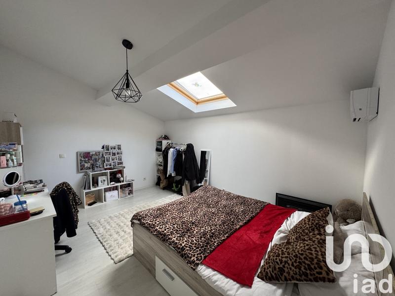 Maison - 200 m² - 8 pièces