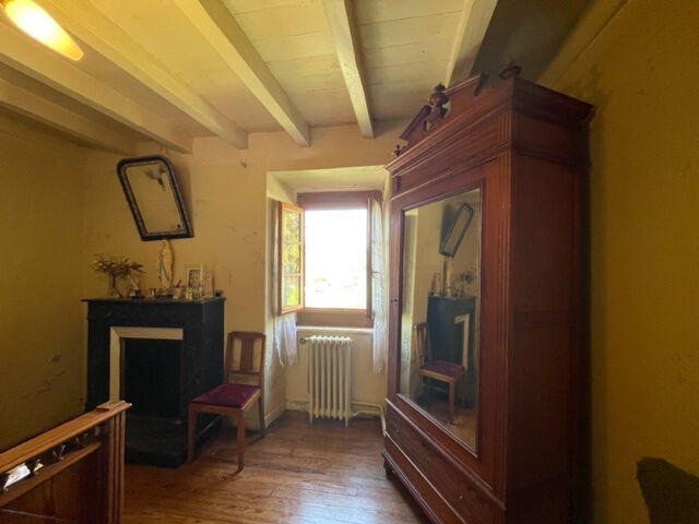 Maison - 185 m² - 8 pièces