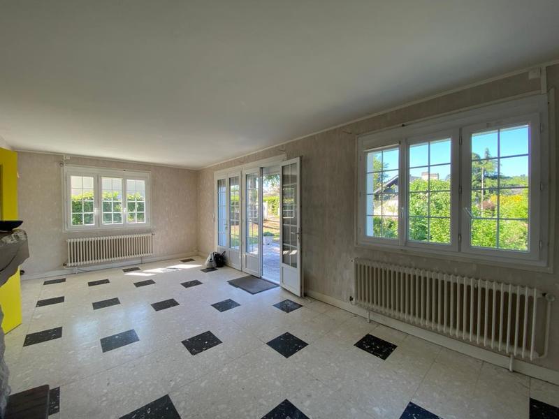 Maison - 182 m² - 10 pièces