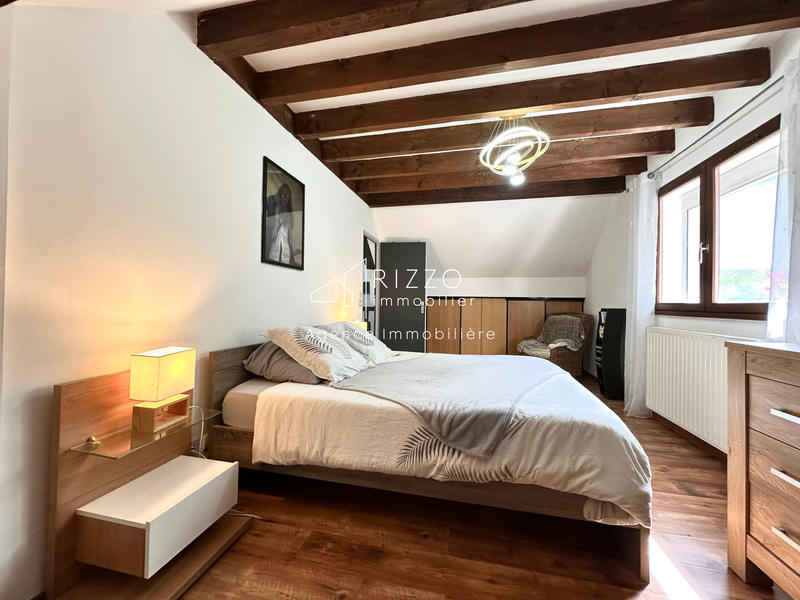 Maison - 180 m² - 6 pièces