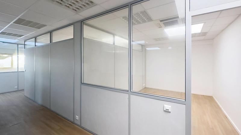 Local commercial - 280 m² - 8 pièces