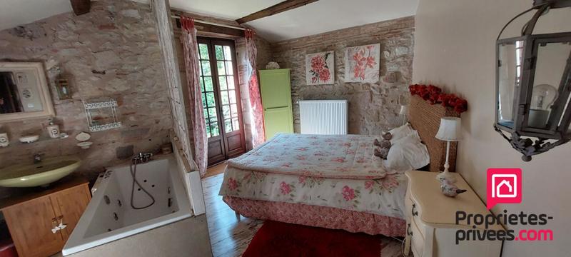 Moulin - 400 m² - 8 pièces