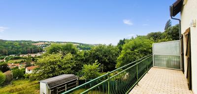 Maison traditionnelle - 180 m² - 8 pièces