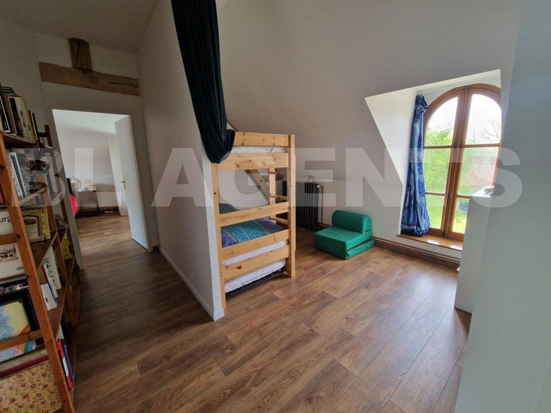 Propriété - 342 m² - 12 pièces