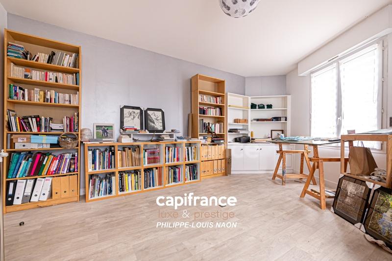 Maison - 230 m² - 10 pièces