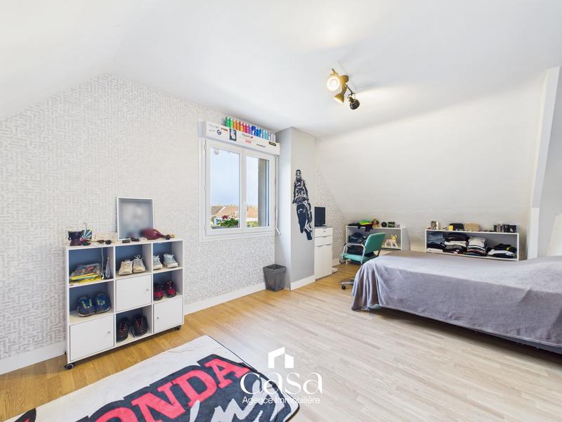 Maison traditionnelle - 97 m² - 6 pièces