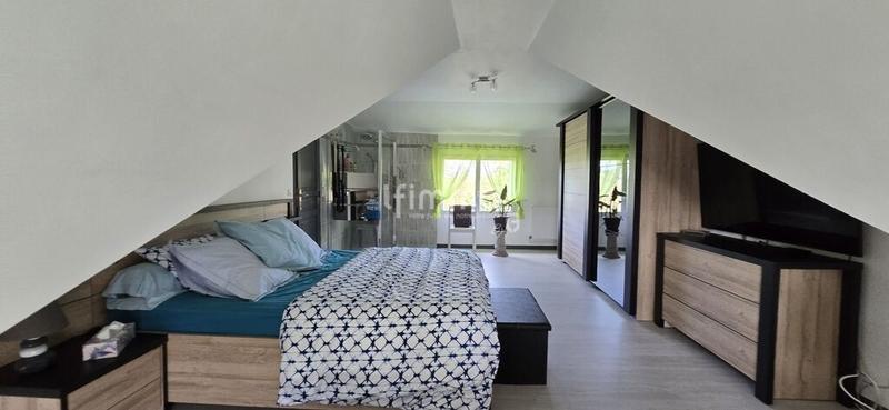 Maison - 232 m² - 6 pièces