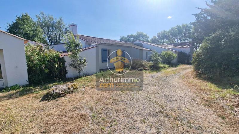 Maison - 245 m² - 8 pièces