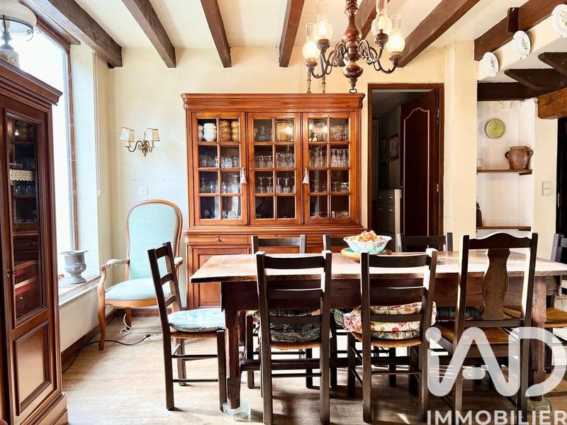 Maison - 208 m² - 9 pièces