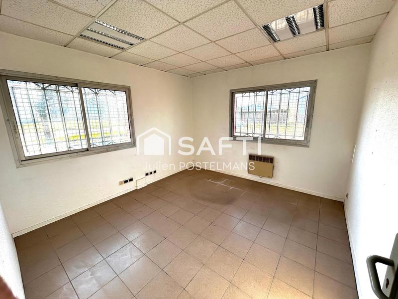Local commercial - 299 m² - 1 pièce