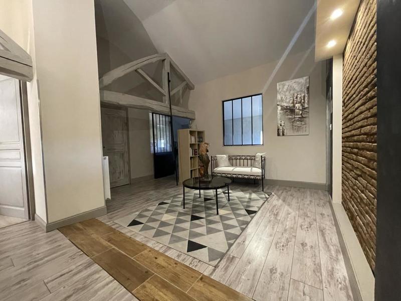 Maison de maîtres - 450 m² - 9 pièces