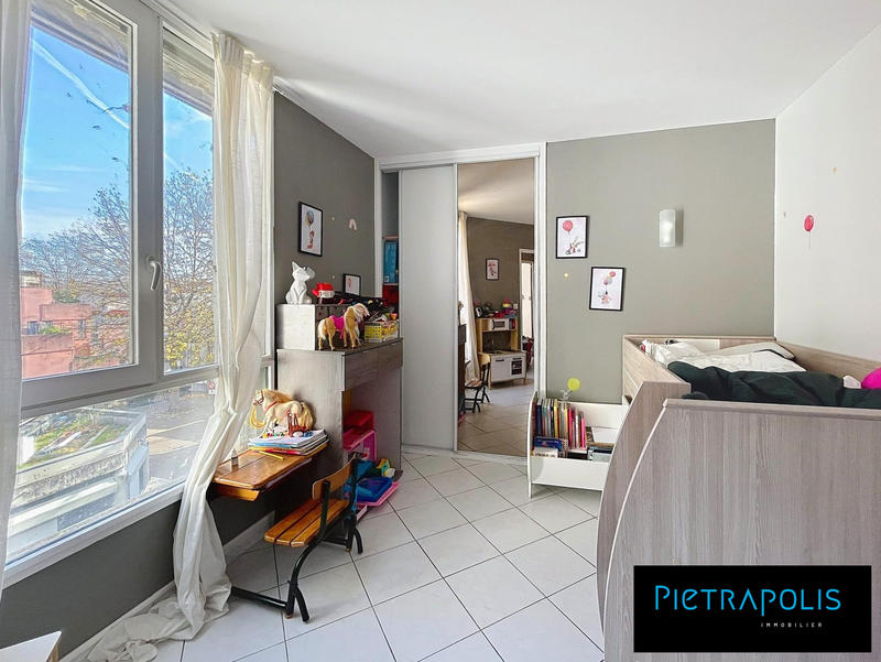 Appartement - 86 m² - 4 pièces