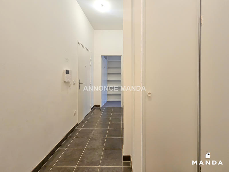 Chambre - 9 m² - 3 pièces