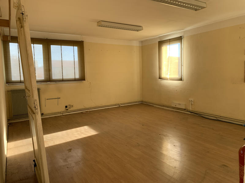 Local d'activités - 3 016 m²