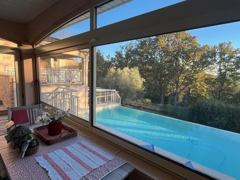 Maison contemporaine - 267 m² - 10 pièces