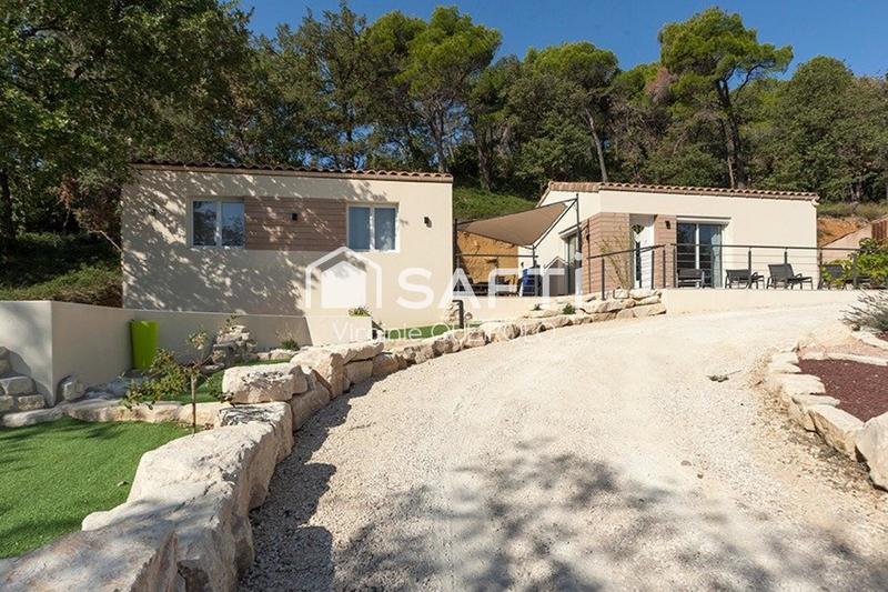 Villa - 252 m² - 9 pièces