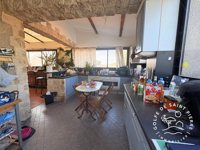 Villa - 573 m² - 6 pièces