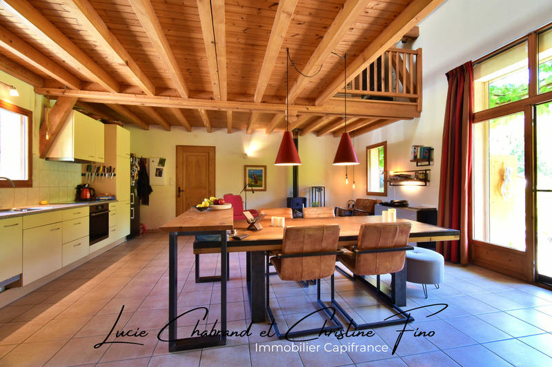 Maison - 187 m² - 10 pièces