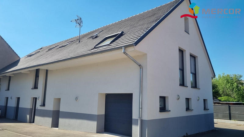 Duplex - 92 m² - 4 pièces
