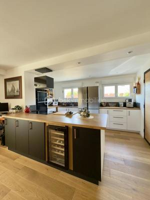 Propriété - 166 m² - 9 pièces