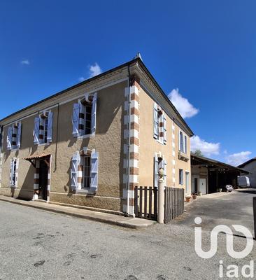 Maison de village - 240 m² - 8 pièces