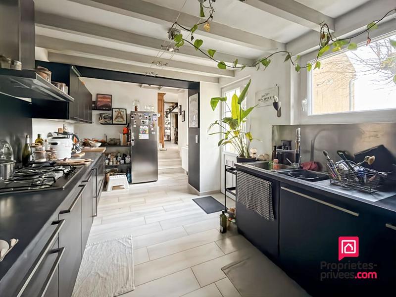 Maison - 140 m² - 6 pièces