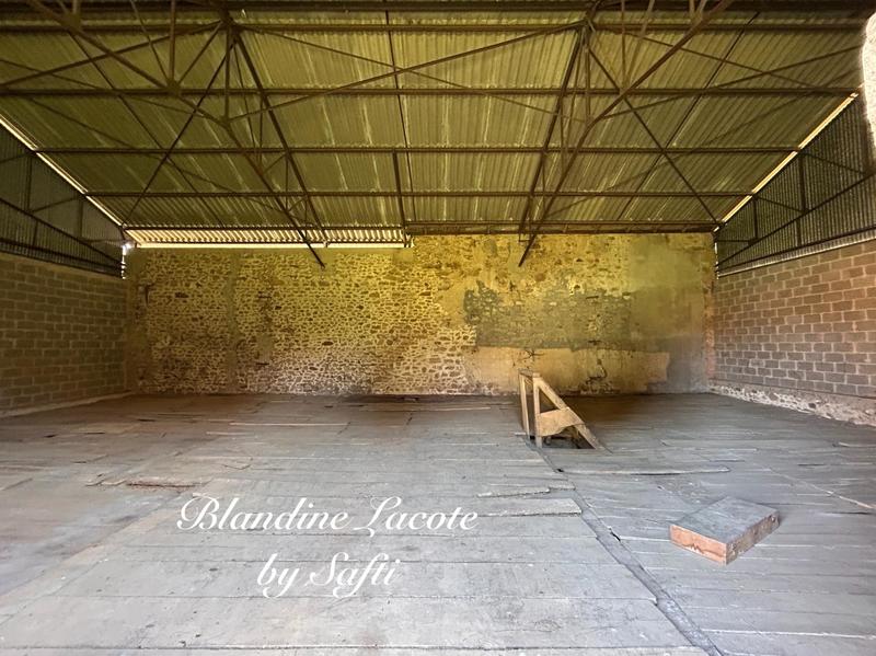 Maison - 207 m² - 8 pièces