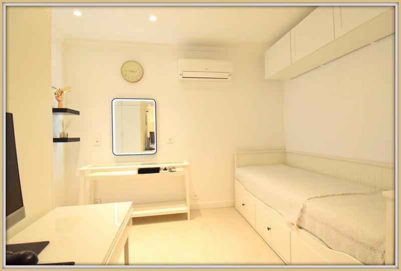 Loft - 75 m² - 4 pièces