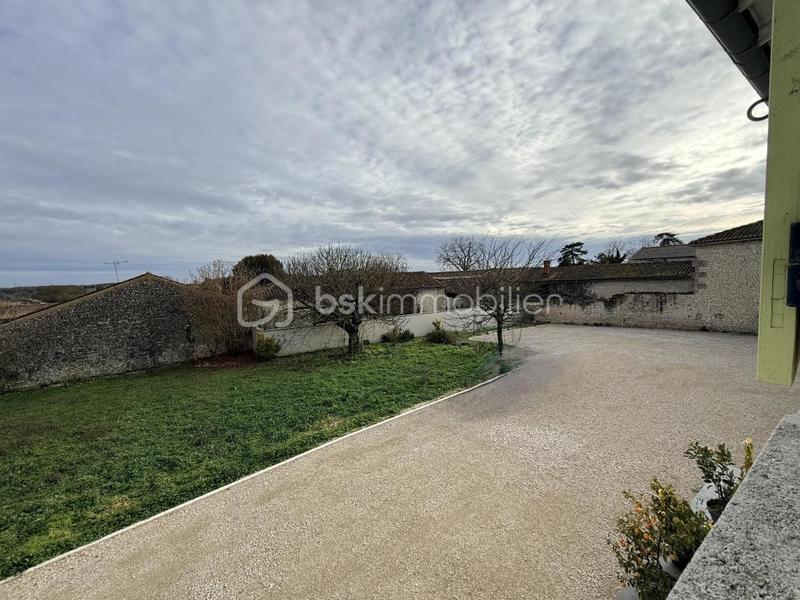 Maison en pierre - 147 m² - 7 pièces