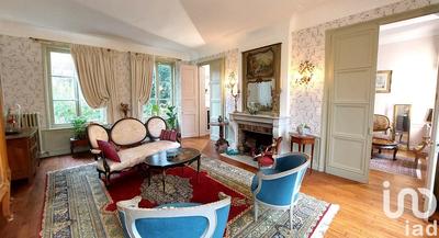 Maison - 200 m² - 8 pièces